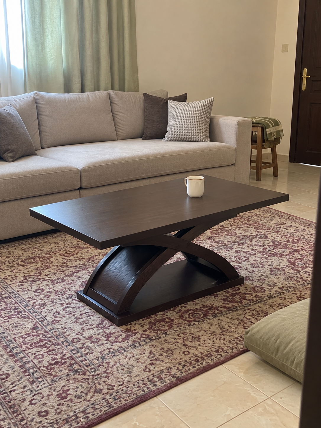 طاولة قهوة ميبل — في بيت سعودي