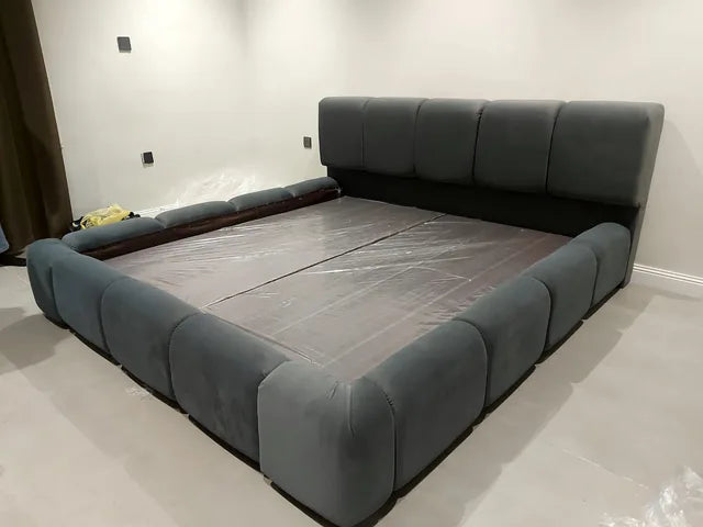 سرير منجد بعد التركيب — صورة من منازل عملاء كليك